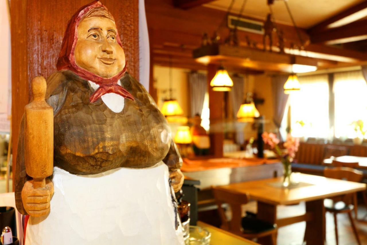 Hotel - Restaurant Hirschen - Werneths Landgasthof Beim Europa- Park Rust Rheinhausen Exterior photo