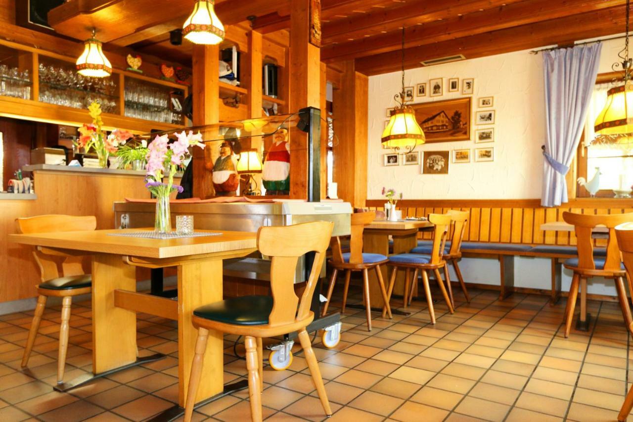 Hotel - Restaurant Hirschen - Werneths Landgasthof Beim Europa- Park Rust Rheinhausen Exterior photo