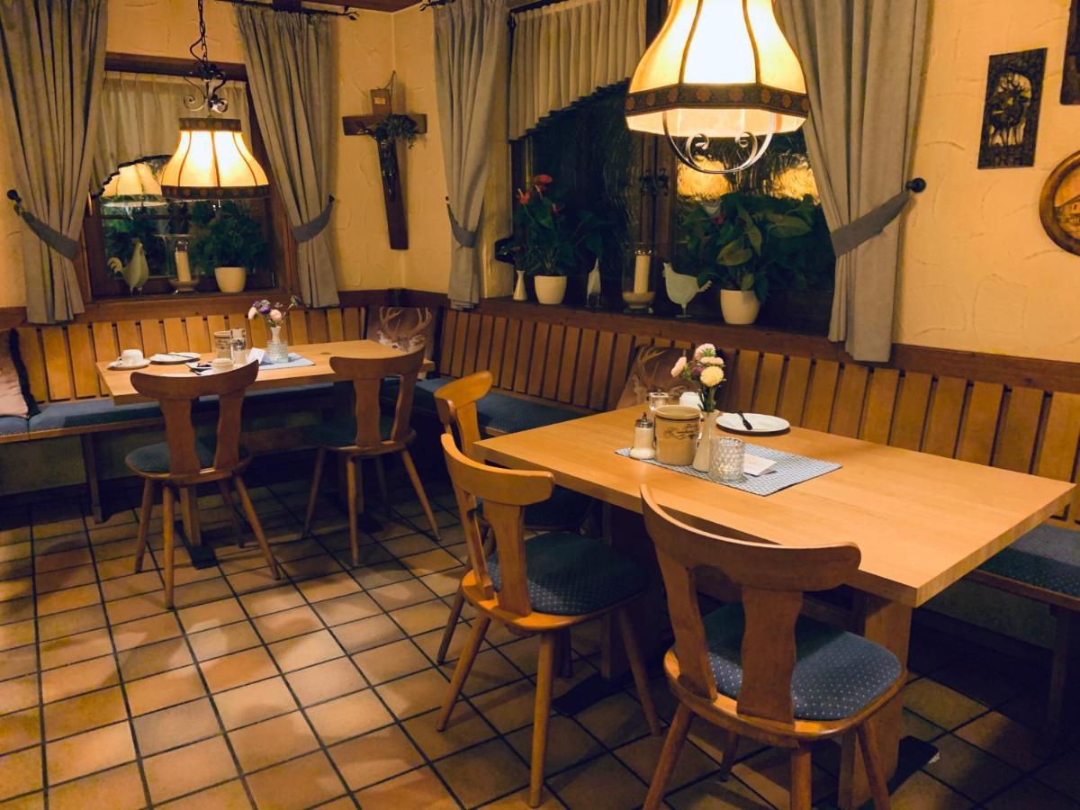 Hotel - Restaurant Hirschen - Werneths Landgasthof Beim Europa- Park Rust Rheinhausen Exterior photo